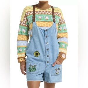 NWTs Hot Topic Light Indigo Ghost Bee & Flowers Embroidered Shortalls - Medium